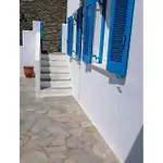 White & Blue شقة *