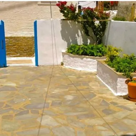 White & Blue Batsi (Andros)