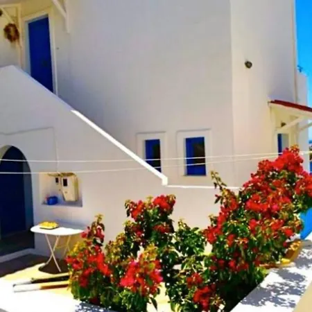 White & Blue * Batsi (Andros)
