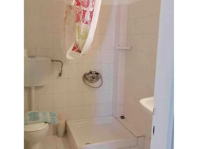 White & Blue アパート *