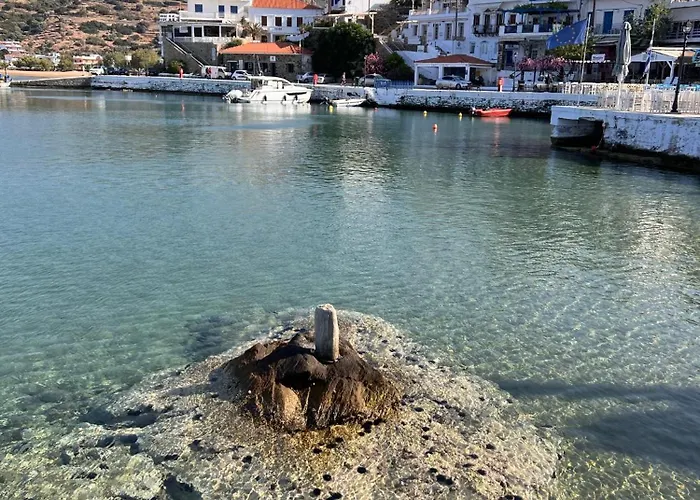 White & Blue アパート *